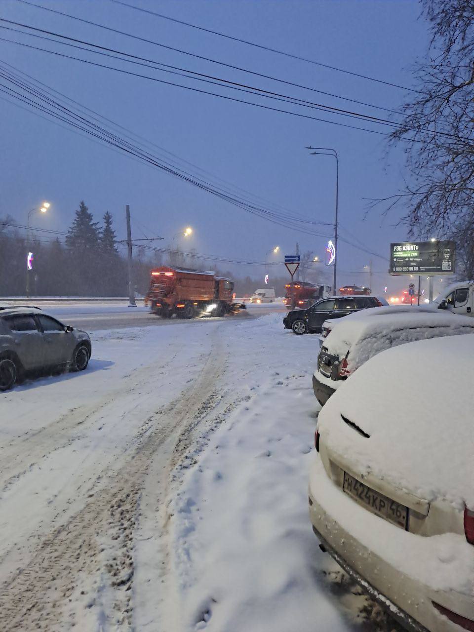 В Курске на дорогах работают 74 единицы снегоуборочной техники В Курске на дорогах работают 74 единицы снегоуборочной техники