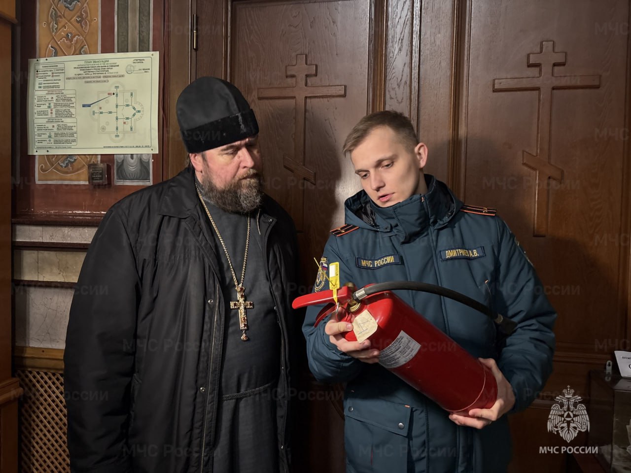 Курские спасатели в преддверии Рождества проверили православные храмы