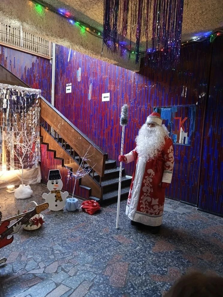 Сергей Черников: Друзья, продолжаем заходить в гости к Деду Морозу Сергей Черников: Друзья, продолжаем заходить в гости к Деду Морозу