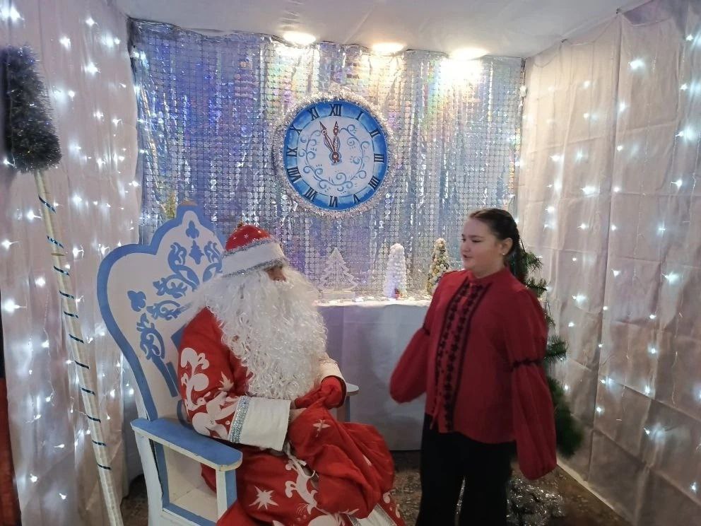 Сергей Черников: Друзья, продолжаем заходить в гости к Деду Морозу Сергей Черников: Друзья, продолжаем заходить в гости к Деду Морозу