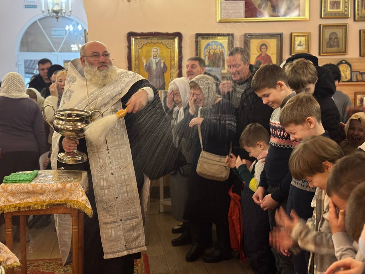 Железногорские полицейские встретили Рождество в храме Железногорские полицейские встретили Рождество в храме