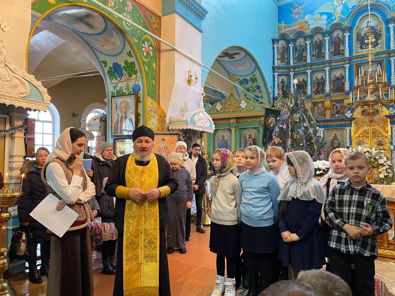 Нина Голубева: Сегодня в храме Успения Пресвятой Богородицы, п. Касторное по сложившейся доброй традиции состоялась Рождественская елка