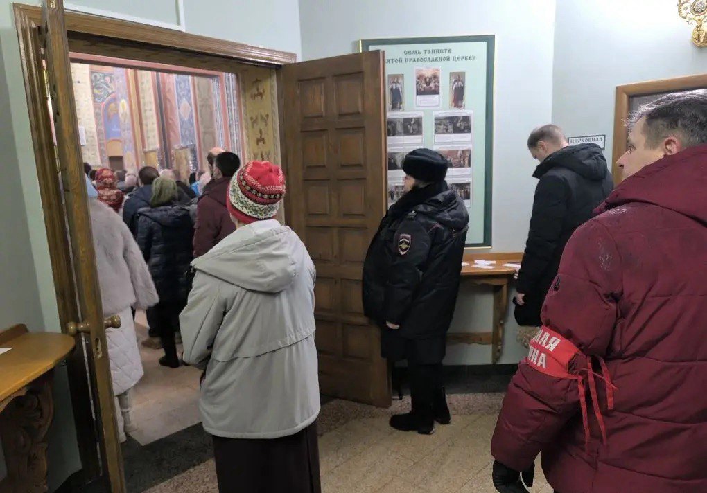 Рождественские богослужения в православных храмах Железногорска прошли без происшествий Рождественские богослужения в православных храмах Железногорска прошли без происшествий