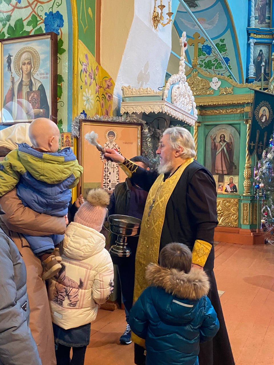 Нина Голубева: Сегодня в храме Успения Пресвятой Богородицы, п. Касторное по сложившейся доброй традиции состоялась Рождественская елка Нина Голубева: Сегодня в храме Успения Пресвятой Богородицы, п. Касторное по сложившейся доброй традиции состоялась Рождественская елка