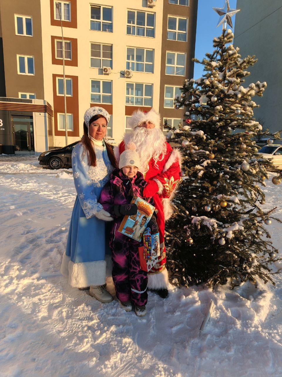 Нина Голубева: В преддверии Нового года я сняла с партийной «Елки желаний» регионального отделения «Единой России» шар с пожеланием Софии из Хомутовского района Нина Голубева: В преддверии Нового года я сняла с партийной «Елки желаний» регионального отделения «Единой России» шар с пожеланием Софии из Хомутовского района