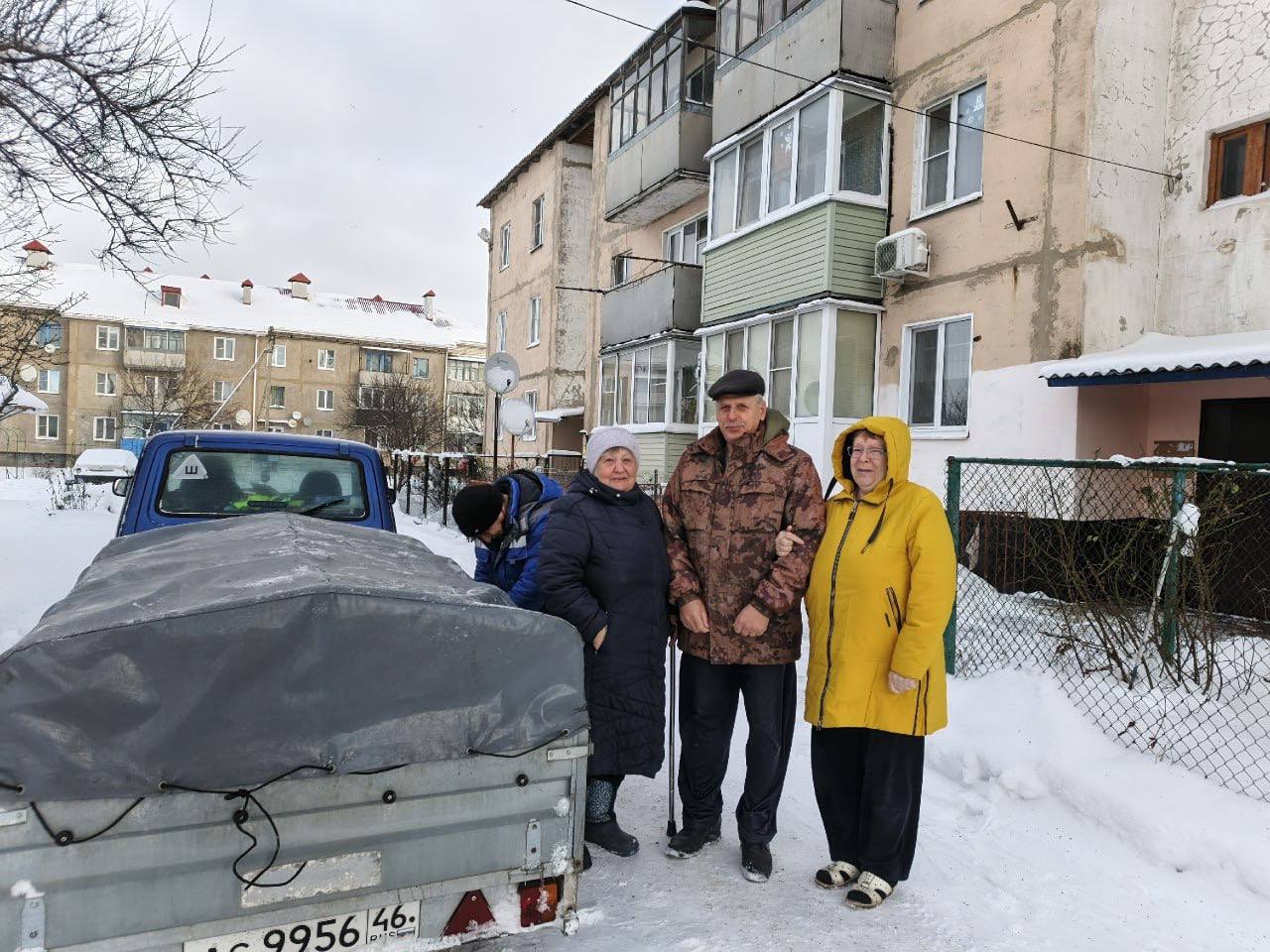Тепло для героя: единороссы передали бойцам РФ домашнюю выпечку и теплые вещи Тепло для героя: единороссы передали бойцам РФ домашнюю выпечку и теплые вещи