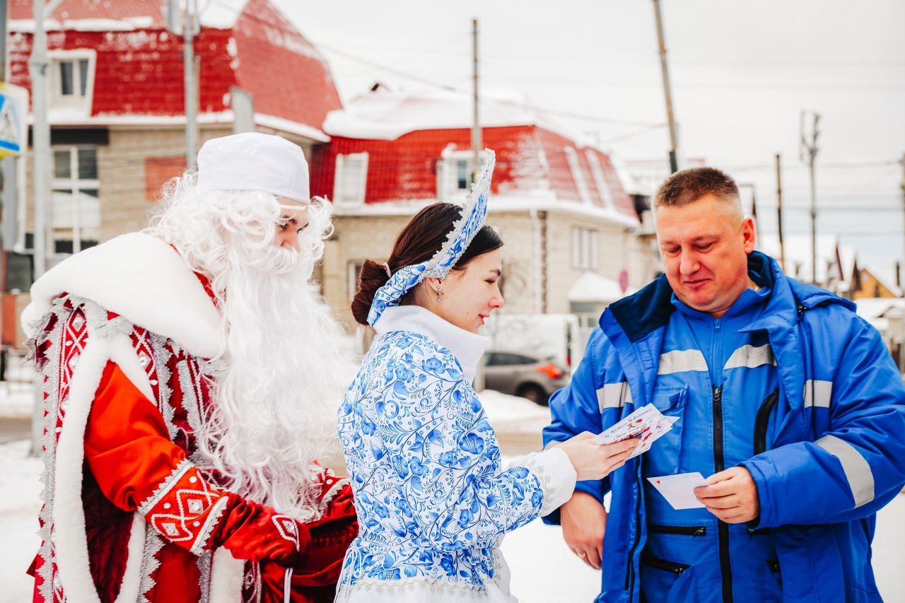 В рамках акции «Российский детский Дед Мороз» активисты регионального и местных отделений «Движения первых» в Курской области поздравляют с праздником тех, кто работал в новогоднюю ночь и продолжает трудиться на благо...