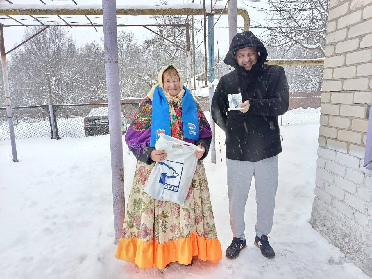 Железногорские партийцы провели рождественское мероприятие «Старины обычай Добрый»