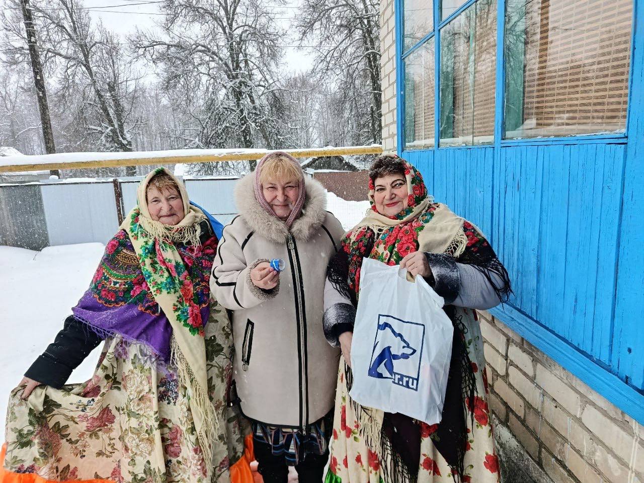 Железногорские партийцы провели рождественское мероприятие «Старины обычай Добрый» Железногорские партийцы провели рождественское мероприятие «Старины обычай Добрый»