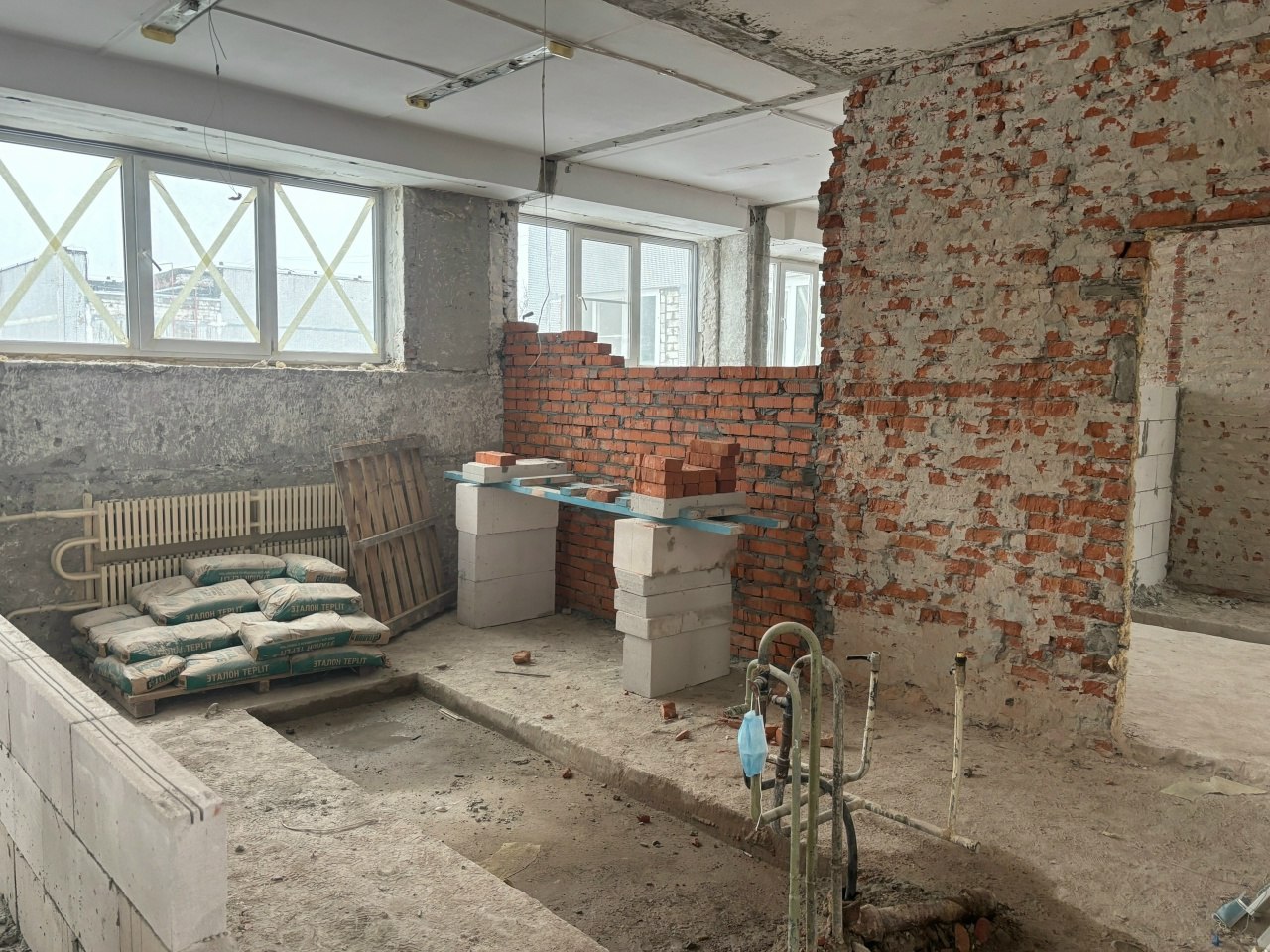 Несмотря на выходные и праздничные дни работы не останавливаются ни на день! Несмотря на выходные и праздничные дни работы не останавливаются ни на день!