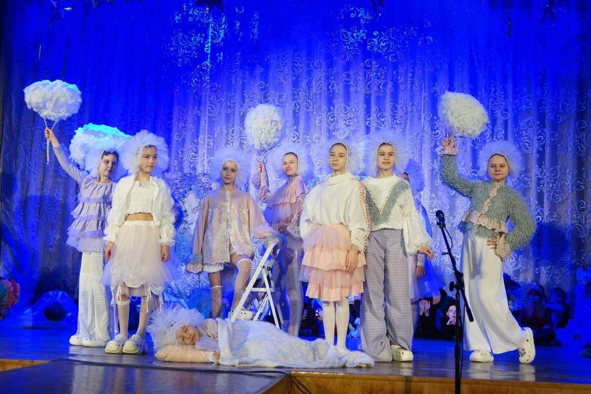 Новогодние праздники подарили юным курянам встречу со сказкой в организациях допобразования Курска Новогодние праздники подарили юным курянам встречу со сказкой в организациях допобразования Курска