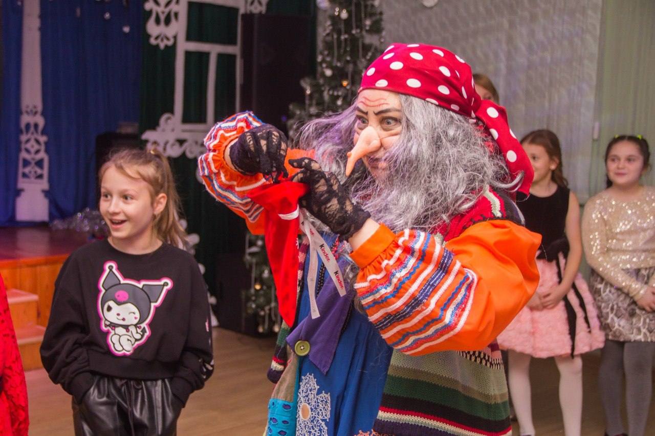 Новогодние праздники подарили юным курянам встречу со сказкой в организациях допобразования Курска Новогодние праздники подарили юным курянам встречу со сказкой в организациях допобразования Курска