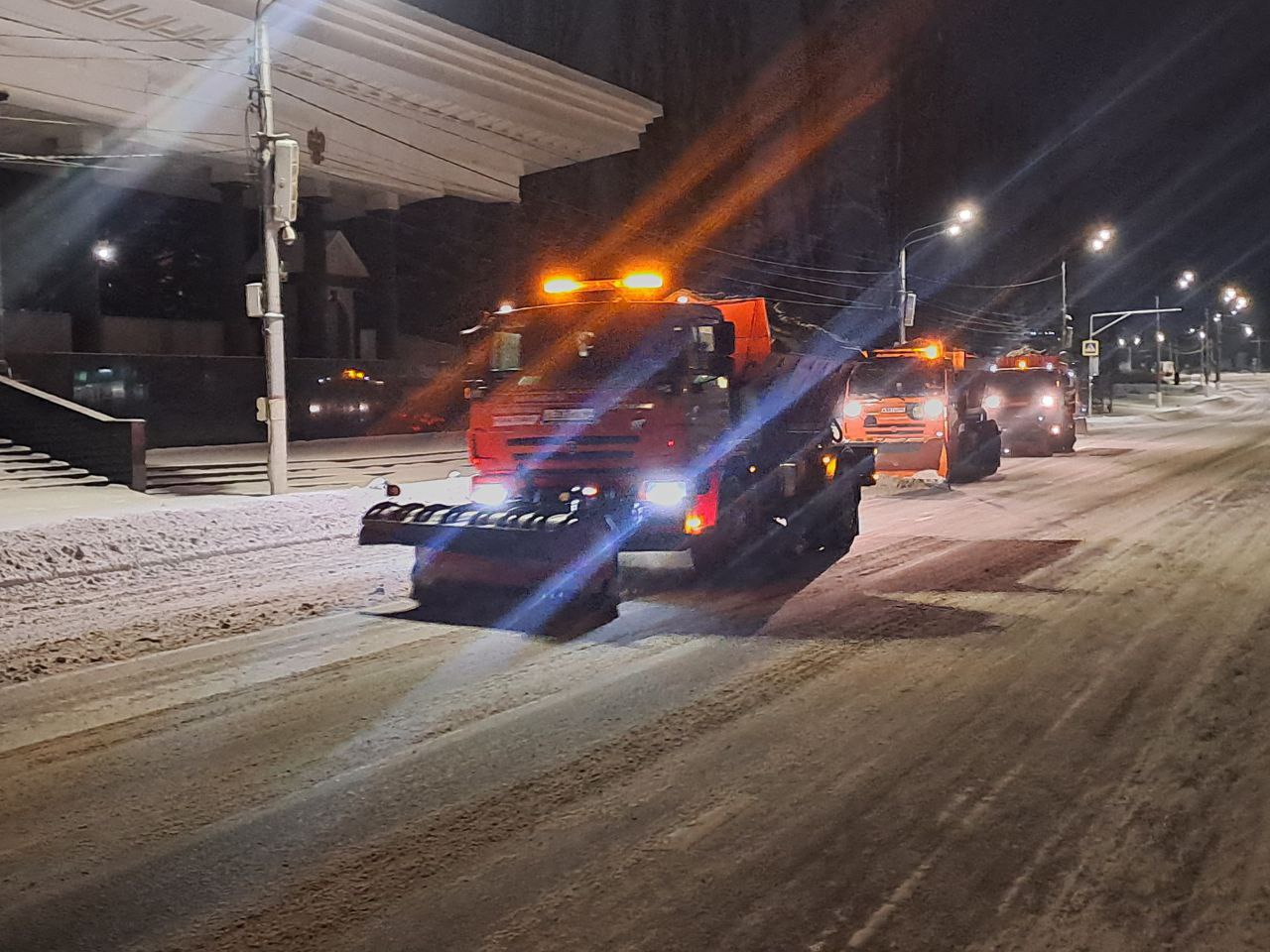 В Курске для уборки снега задействовано 75 единиц техники, сообщили в комитете ЖКХ В Курске для уборки снега задействовано 75 единиц техники, сообщили в комитете ЖКХ