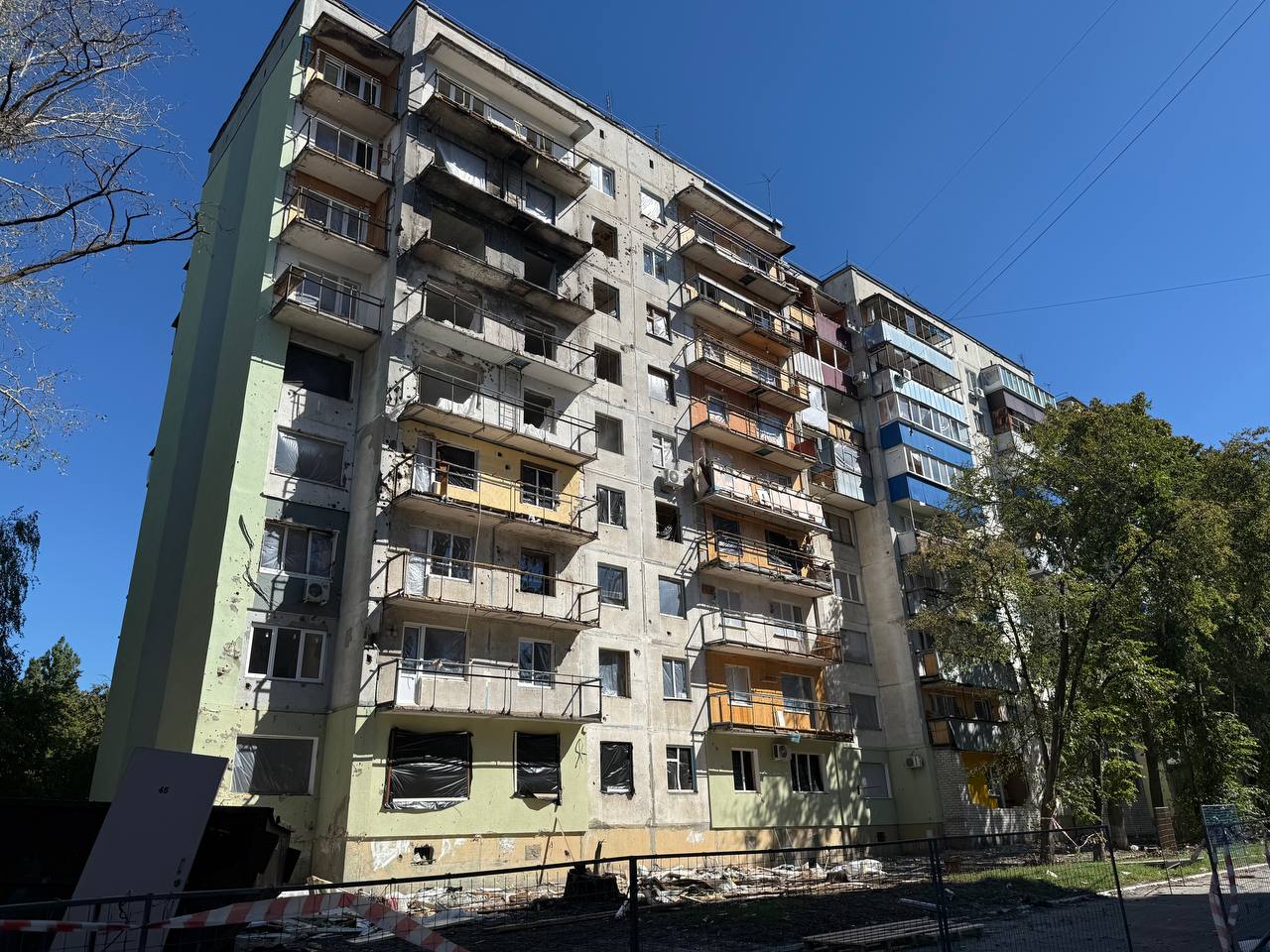 В Курске дом, пострадавший от атаки БПЛА на улице Орловской, не успели восстановить до 1 января