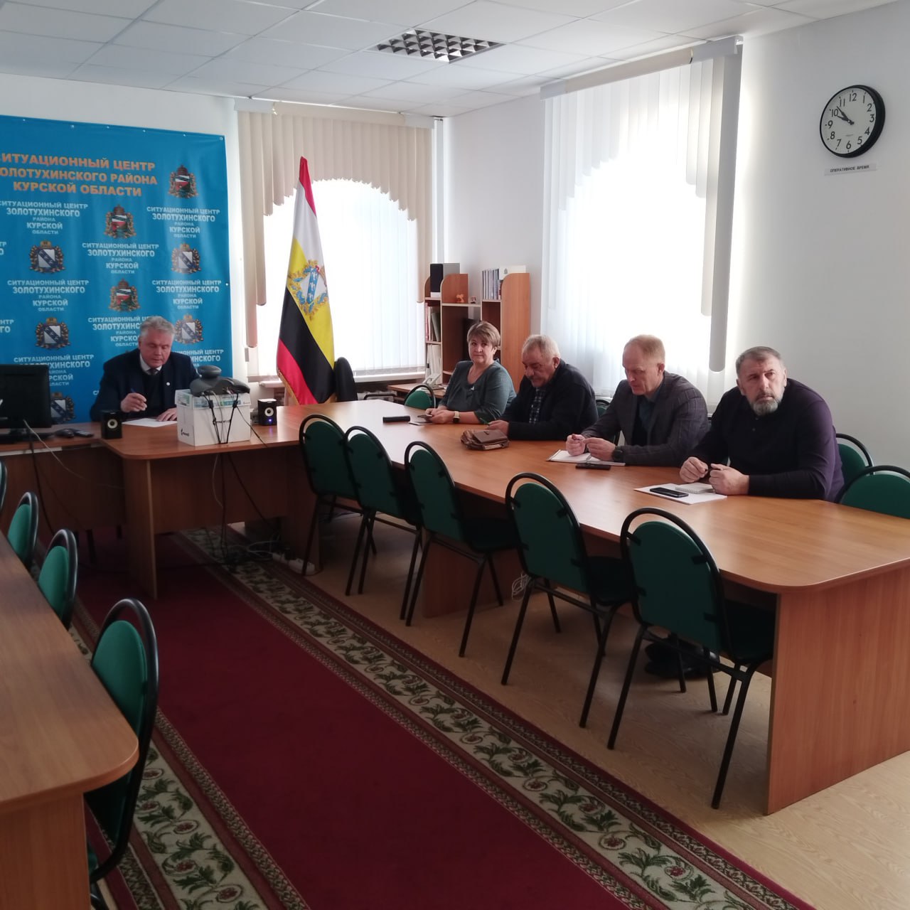 Виктор Кожухов: Традиционно, рабочая неделя в Администрации Золотухинского района началась с еженедельной планерки, под моим руководством Виктор Кожухов: Традиционно, рабочая неделя в Администрации Золотухинского района началась с еженедельной планерки, под моим руководством