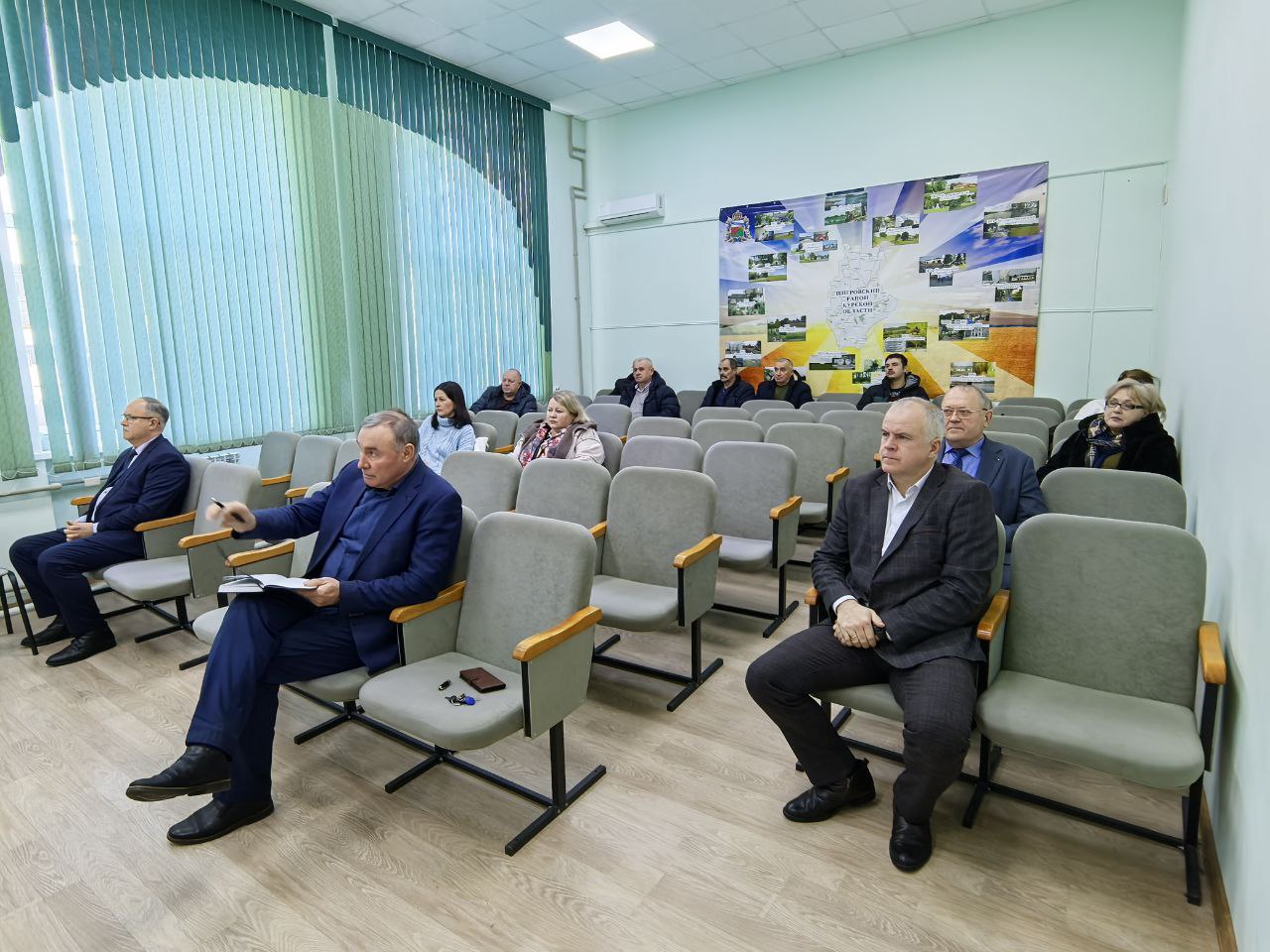 Юрий Астахов: Сегодня вместе с моими заместителями и главами сельских советов принимаю участие в первом в текущем году заседании правительства Курской области Юрий Астахов: Сегодня вместе с моими заместителями и главами сельских советов принимаю участие в первом в текущем году заседании правительства Курской области