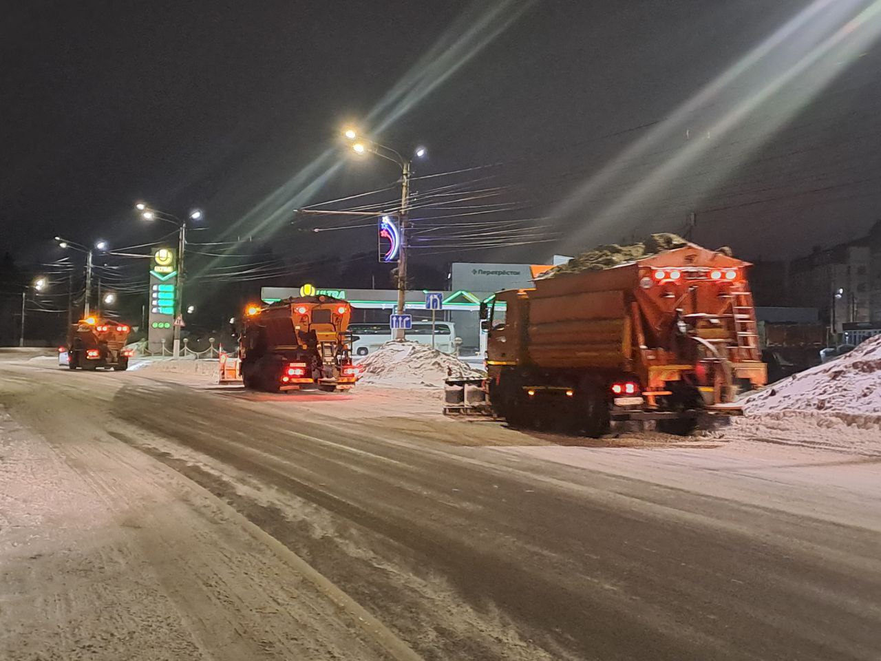 В Курске для уборки снега задействовано 75 единиц техники, сообщили в комитете ЖКХ В Курске для уборки снега задействовано 75 единиц техники, сообщили в комитете ЖКХ