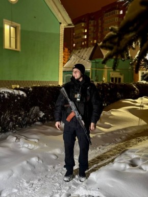 Вечер в городе, а служба продолжается