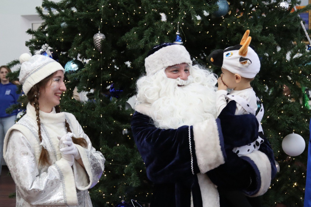 В Курском государственном университете прошел праздник для детей, родственников сотрудников и студентов из приграничных районов, а также детей участников СВО В Курском государственном университете прошел праздник для детей, родственников сотрудников и студентов из приграничных районов, а также детей участников СВО