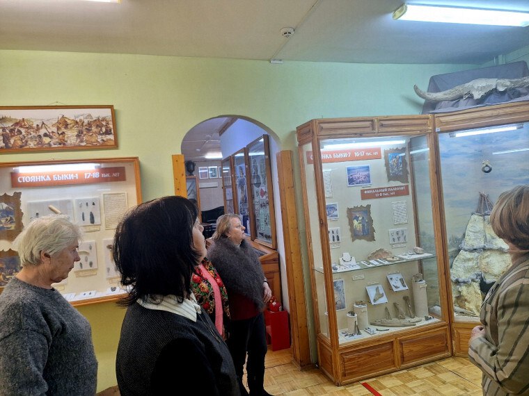 Новогодние каникулы закончились, и 12 января факультет "Истории Курского края" Университета народного просвещения им. Т.П. Николаева продолжил свою работу Новогодние каникулы закончились, и 12 января факультет "Истории Курского края" Университета народного просвещения им. Т.П. Николаева продолжил свою работу