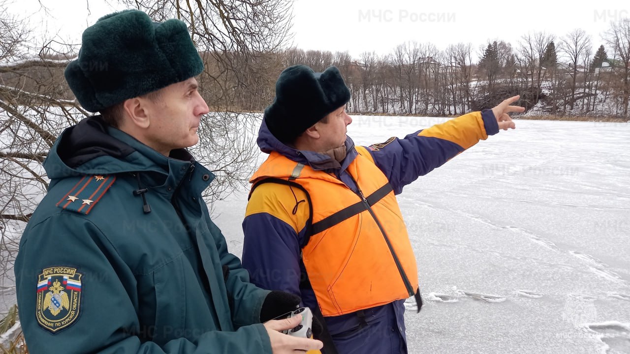 В Курской области спасатели выявили восемь мест массового выхода людей на лёд
