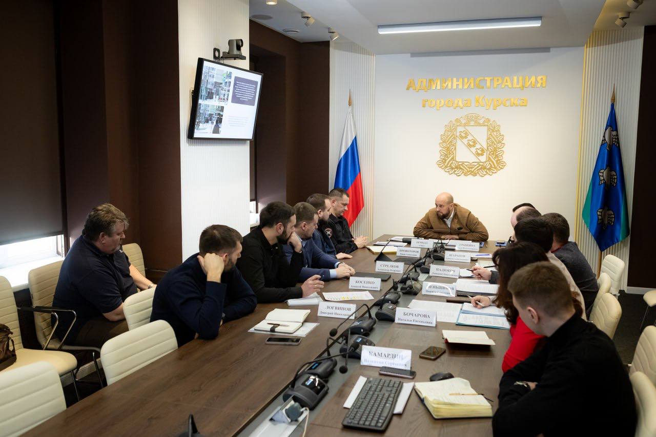 Евгений Маслов поручил исправить ошибки в работе новых «умных» светофоров