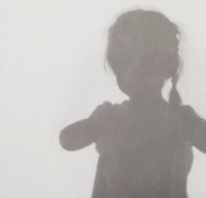 В Курской области мать тушила сигареты о голову 2-летней дочери