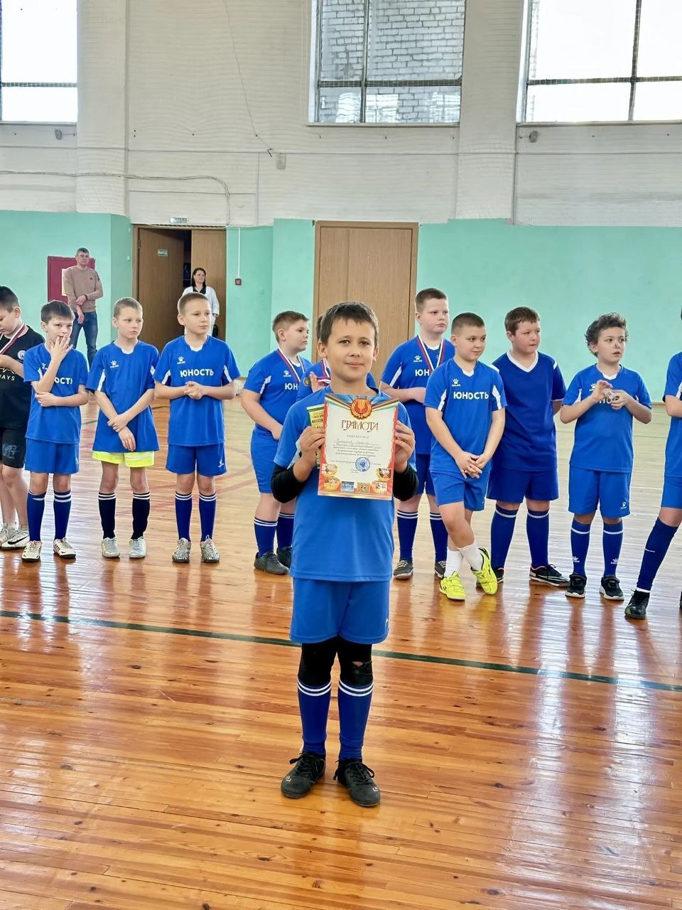 Во время новогодних праздников в спортивном зале агротехнологического колледжа прошли соревнования по футзалу среди детей 2016 года рождения Во время новогодних праздников в спортивном зале агротехнологического колледжа прошли соревнования по футзалу среди детей 2016 года рождения