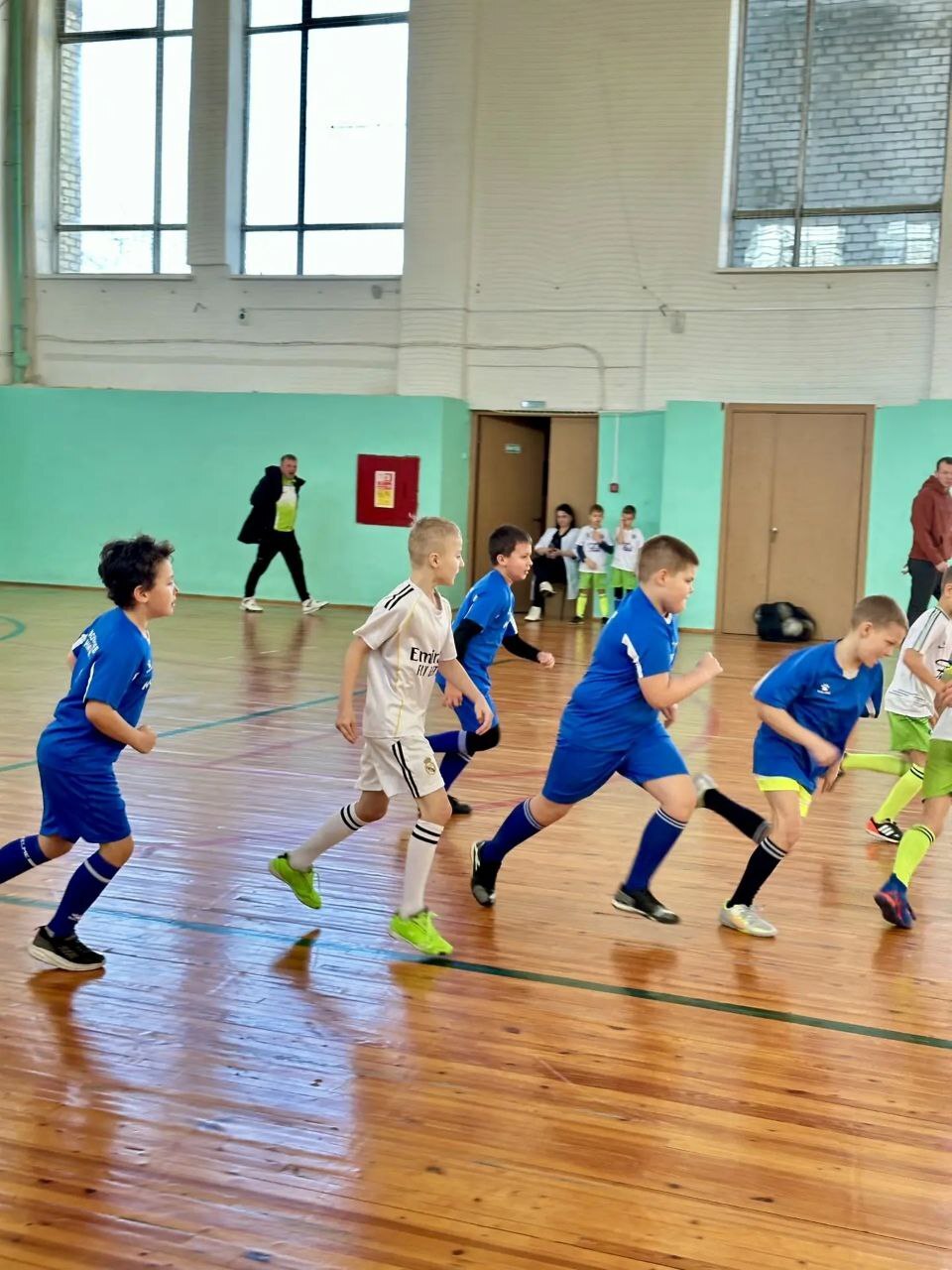 Во время новогодних праздников в спортивном зале агротехнологического колледжа прошли соревнования по футзалу среди детей 2016 года рождения Во время новогодних праздников в спортивном зале агротехнологического колледжа прошли соревнования по футзалу среди детей 2016 года рождения