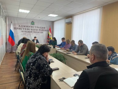 Виктор Петров: Провел сегодня еженедельную планерку с участием глав муниципальных образований и руководителей структурных подразделений администрации Пристенского района