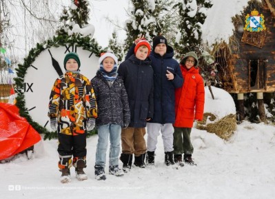 Лучшие участники спартакиады «Сборная школы» из Курской области провели зимние каникулы в детском лагере «Детская Республика Поленово» Тульской области