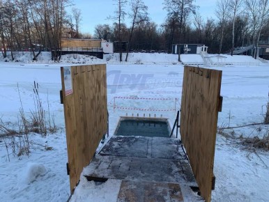 В Крещенских омовениях участвовали тысячи курян