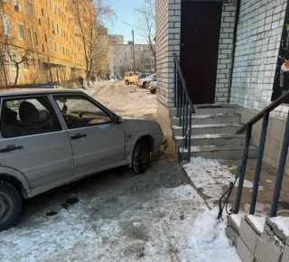 Евгений Маслов: Друзья, всех приветствую!. Недавно внимание жителей привлекла публикация о том, что на улице Чернышевского, 12 проблема с разрытием не решается несколько лет