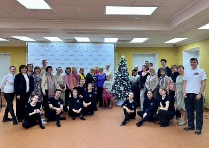 Участники проекта «Курское долголетие» г. Курска побывали в Региональном открытом социальном университете, где действует единственный в области проект «Зеркальный мир театра теней»