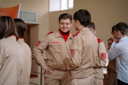 Вместе с армией. В областном Дворце молодежи прошло агитационное мероприятие по поступлению в военные университеты, направленное на привлечение внимания молодёжи региона к перспективам учёбы и службы в высших военных учебных...