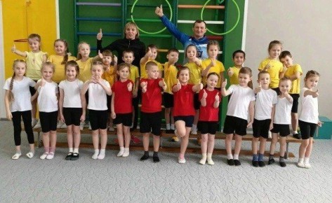 Сотрудники Городского центра тестирования ВФСК ГТО Курска вручили золотые знаки отличия Всероссийского физкультурно-спортивного комплекса «Готов к труду и обороне»