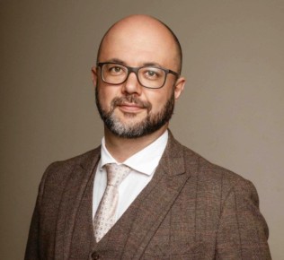 � ������� �������� ������� ������� � ����� ����������� �������� ����� 4 ���� ������