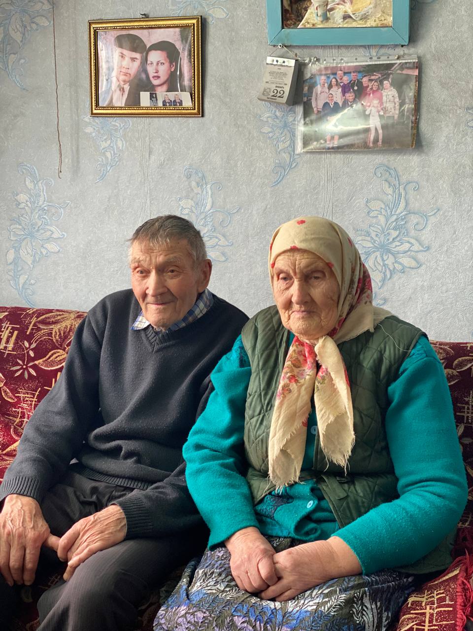 Нина Голубева: Сегодня, 22 января, супруги Терских Зинаида Егоровна и Владимир Семенович отмечают поистине драгоценный юбилей – 70 лет совместной жизни, Благодатную свадьбу