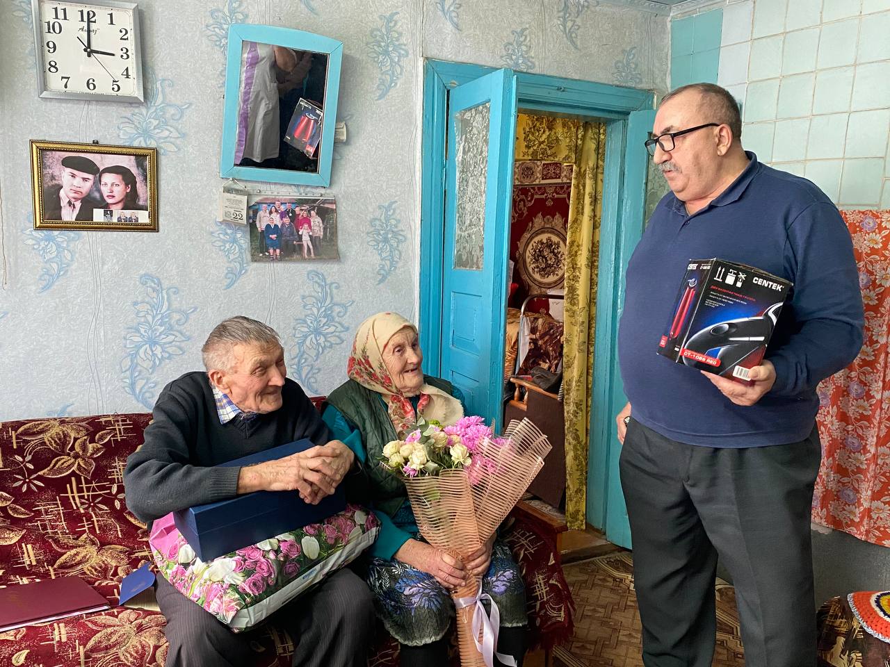 Нина Голубева: Сегодня, 22 января, супруги Терских Зинаида Егоровна и Владимир Семенович отмечают поистине драгоценный юбилей – 70 лет совместной жизни, Благодатную свадьбу Нина Голубева: Сегодня, 22 января, супруги Терских Зинаида Егоровна и Владимир Семенович отмечают поистине драгоценный юбилей – 70 лет совместной жизни, Благодатную свадьбу