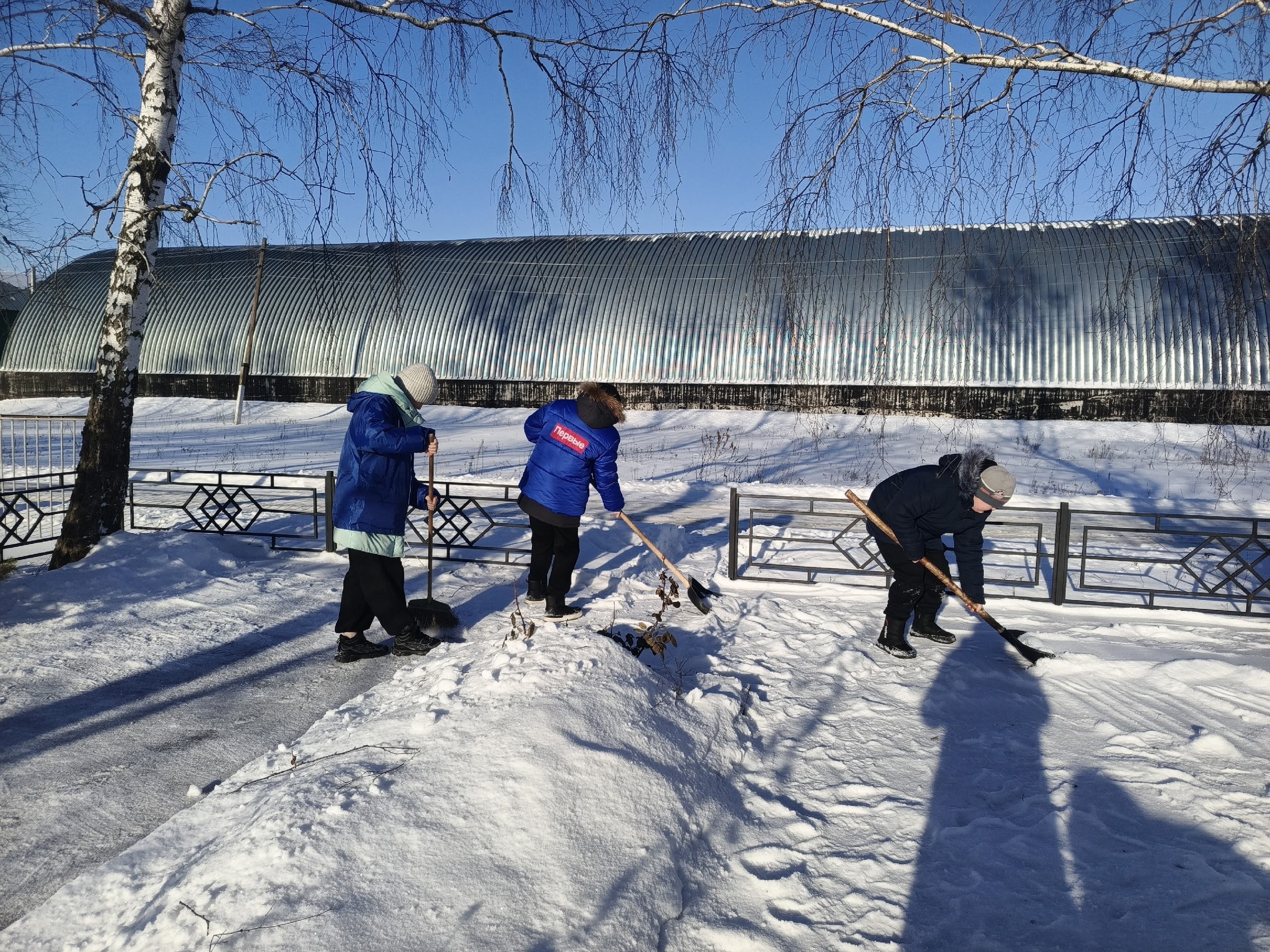 Тимуровцы в деле!. Активисты Движения Первых Сазановской школы присоединяются к акции "Память поколений" которая проходит в рамках Дня Тимуровца Тимуровцы в деле!. Активисты Движения Первых Сазановской школы присоединяются к акции "Память поколений" которая проходит в рамках Дня Тимуровца