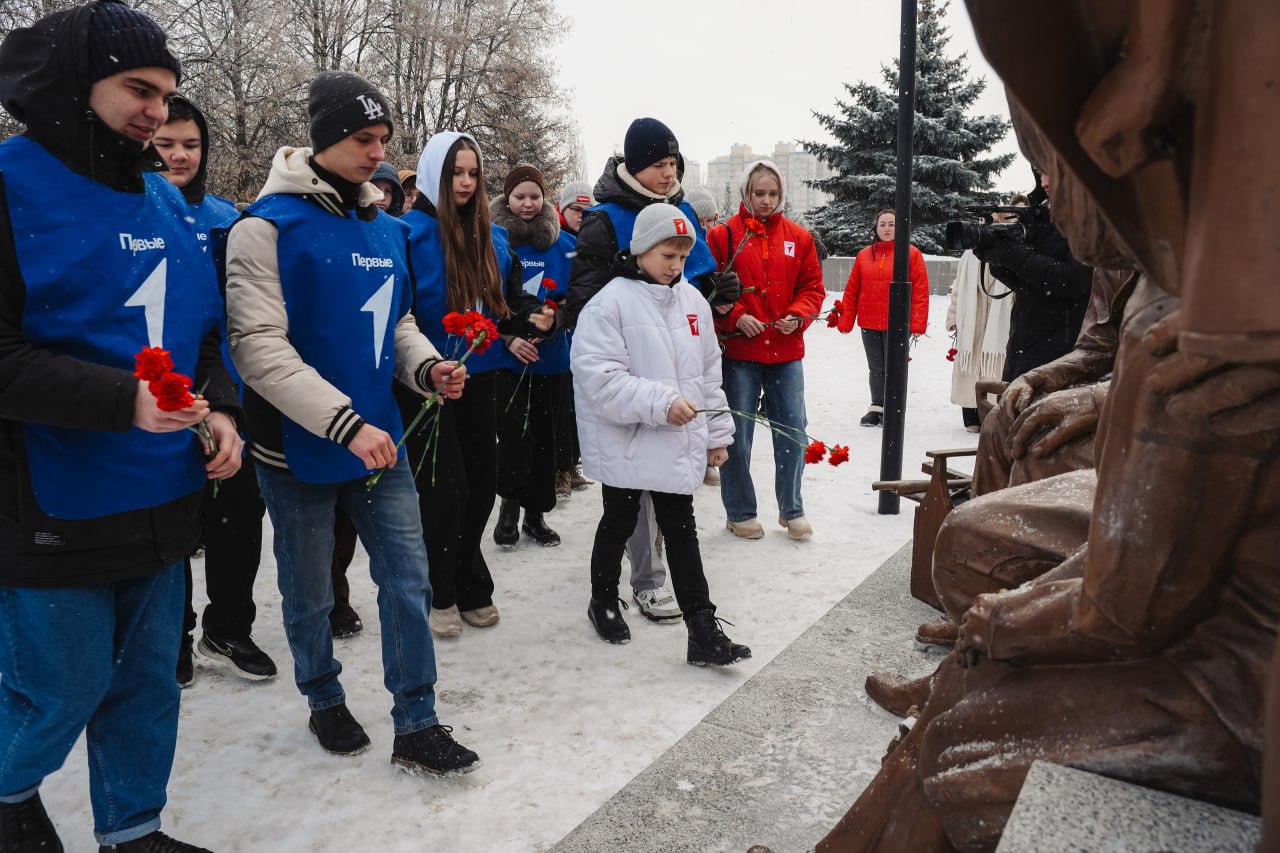 22 января исполнилось 122 года со дня рождения нашего земляка – знаменитого писателя Аркадия Гайдара 22 января исполнилось 122 года со дня рождения нашего земляка – знаменитого писателя Аркадия Гайдара
