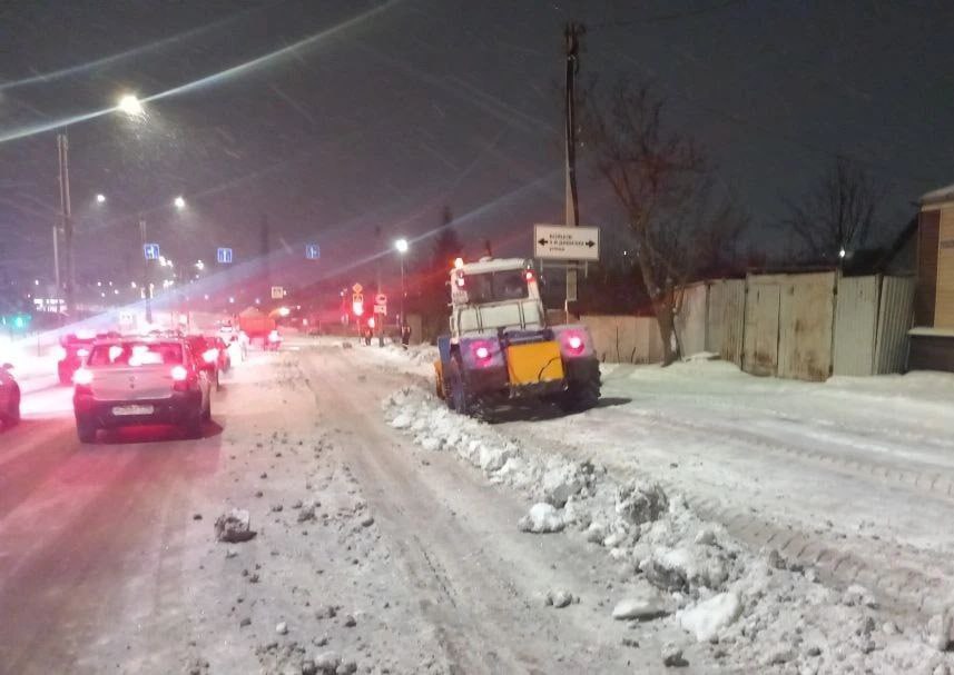 На уборку Курска вышли 66 специалистов и 62 машины На уборку Курска вышли 66 специалистов и 62 машины