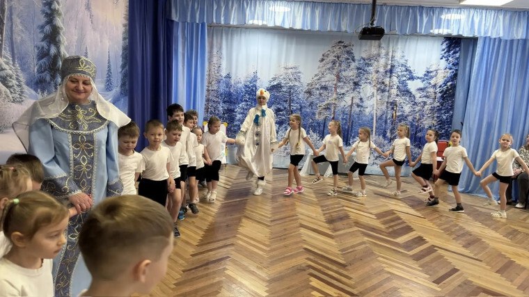 В детском саду №11 города Курчатова по традиции прошел зимний спортивный праздник для старших дошкольников В детском саду №11 города Курчатова по традиции прошел зимний спортивный праздник для старших дошкольников