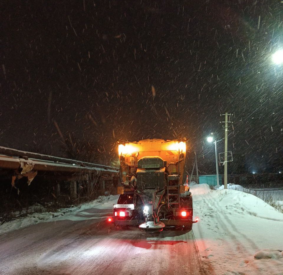 Весь день в Курске будут убирать снег Весь день в Курске будут убирать снег