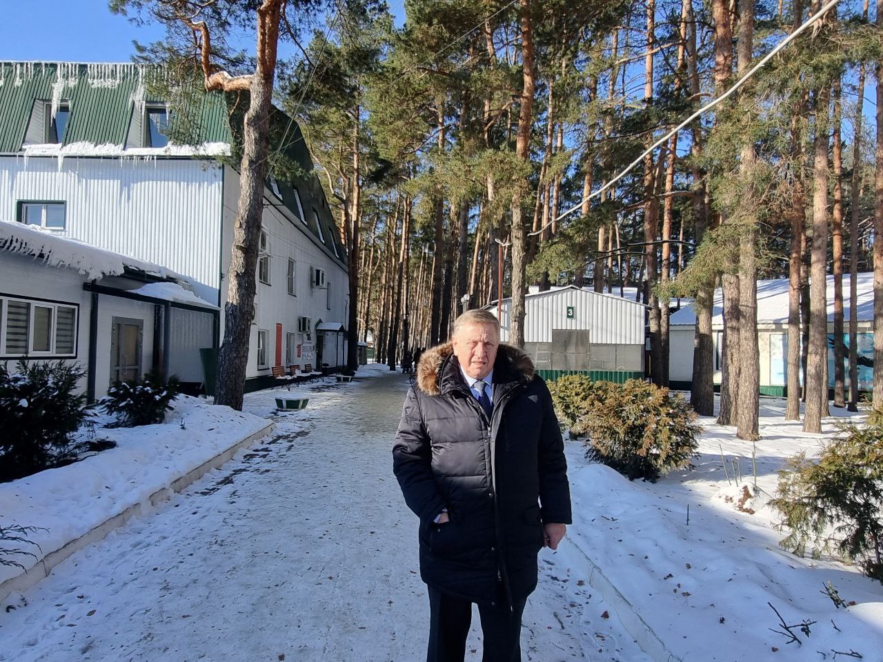 Работа с вынужденными переселенцами продолжается