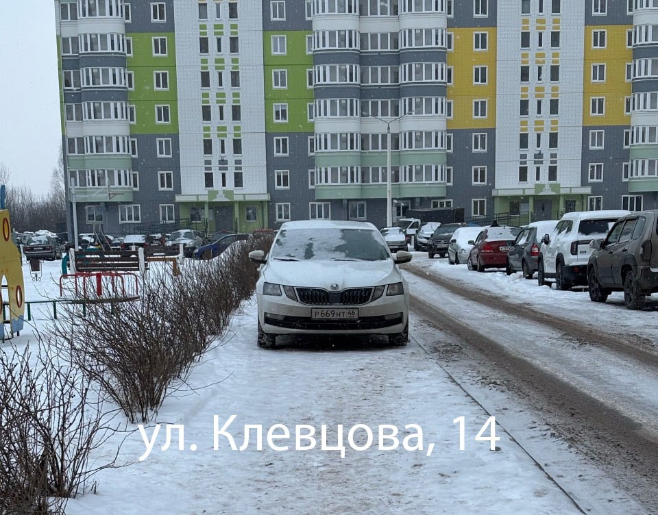 Продолжаем публиковать фотографии водителей, оставляющих автомобили в неположенных местах Продолжаем публиковать фотографии водителей, оставляющих автомобили в неположенных местах