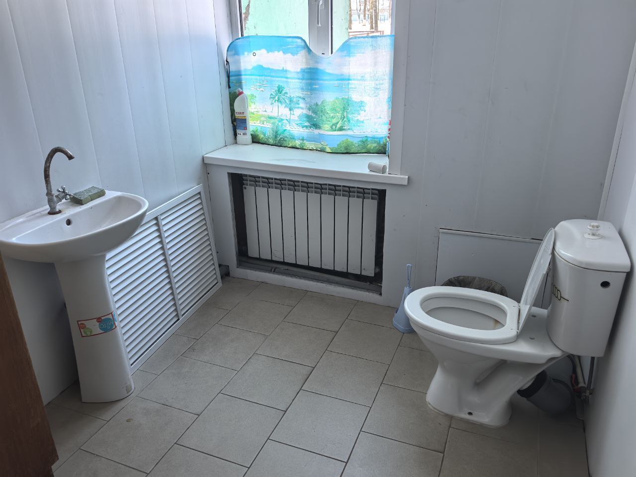 Андрей Телегин: Сегодня посетил Халинскую сельскую библиотеку им. Н. Н. Прокофьевой. Ознакомился с ее материально-технической базой и планах по предстоящей модернизации Андрей Телегин: Сегодня посетил Халинскую сельскую библиотеку им. Н. Н. Прокофьевой. Ознакомился с ее материально-технической базой и планах по предстоящей модернизации