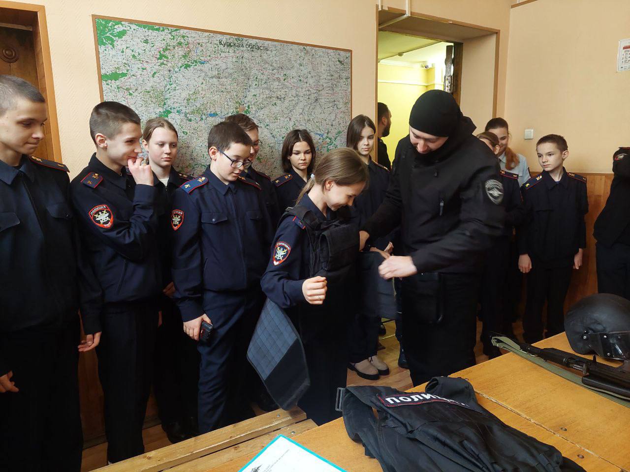 Сотрудники Курского ЛО МВД России на транспорте совместно с общественным советом присоединились к ежегодной Всероссийской акции «Студенческий десант» Сотрудники Курского ЛО МВД России на транспорте совместно с общественным советом присоединились к ежегодной Всероссийской акции «Студенческий десант»