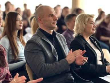 В преддверии Дня российского студенчества в Курской академии государственной и муниципальной службы состоялось традиционное соревнование – Кубок ректора по КВН-2026