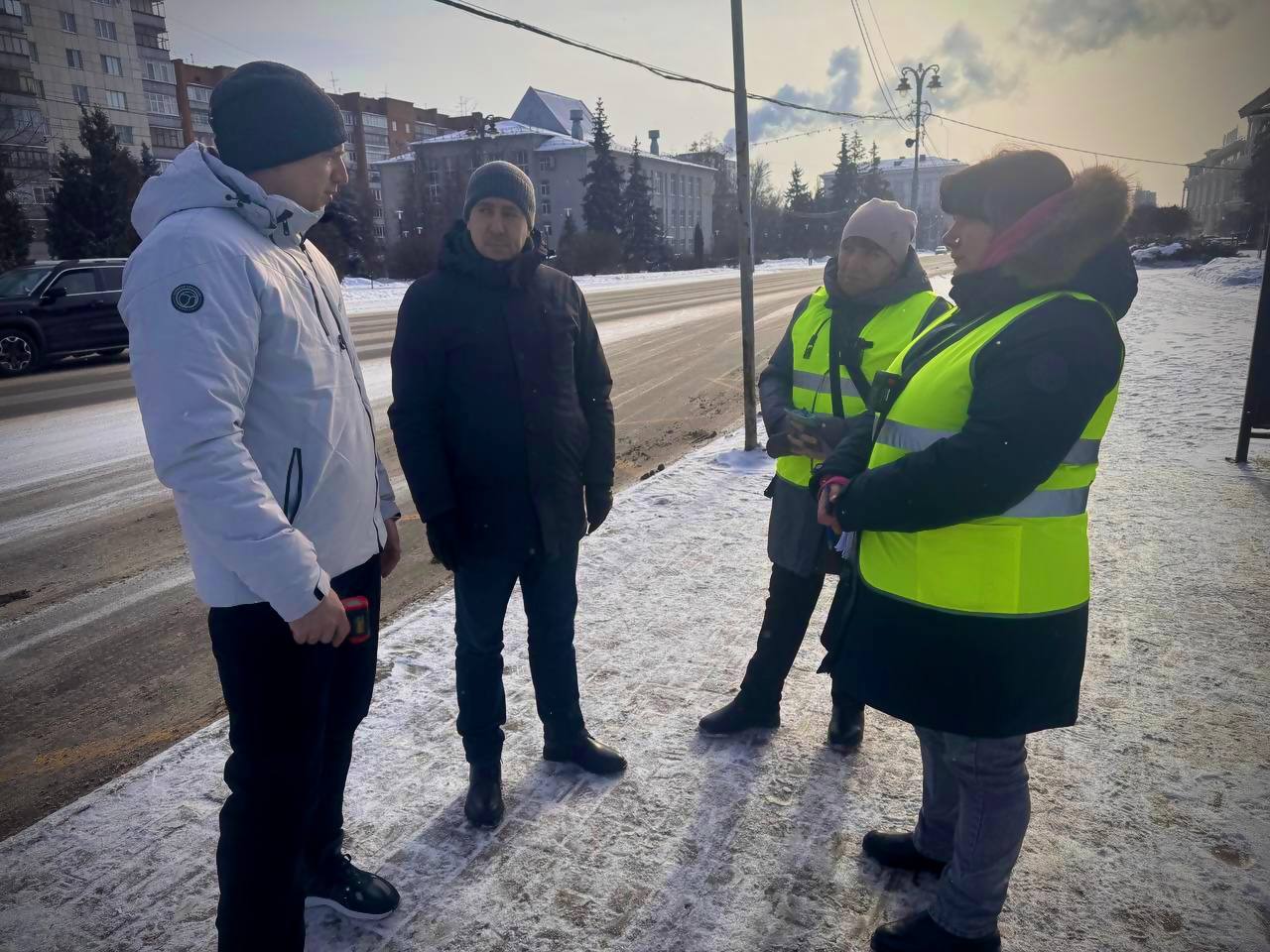 В Курске нашли причину холода в автобусах — это открывающиеся двери В Курске нашли причину холода в автобусах — это открывающиеся двери